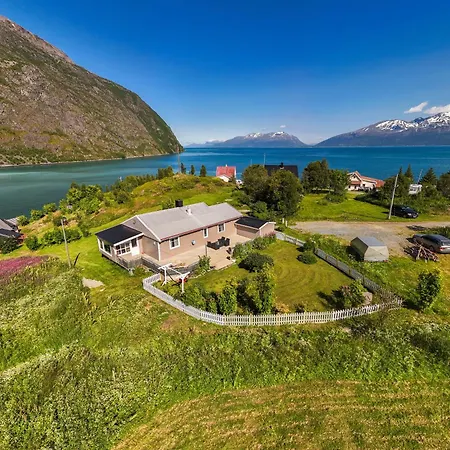 別荘 Lyngen Alps View Koppangen